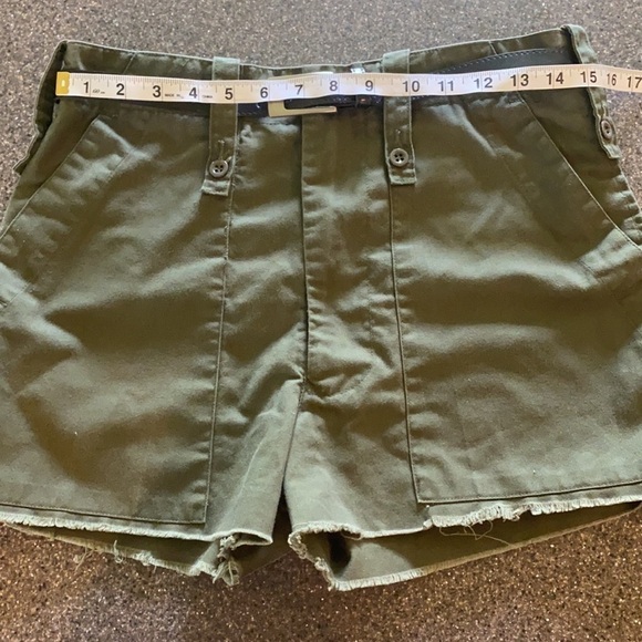 FURST OF A KIND Army Green Cargo Zipper Shorts Size Small - Picture 3 of 9
